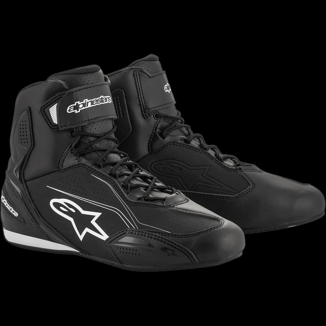 Tarjeta editorial de las botas Alpinestars Faster-3