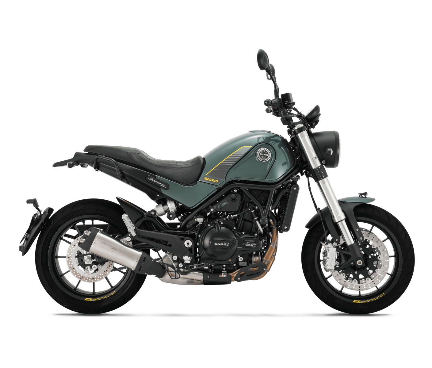 Benelli Leoncino 500 vista lateral